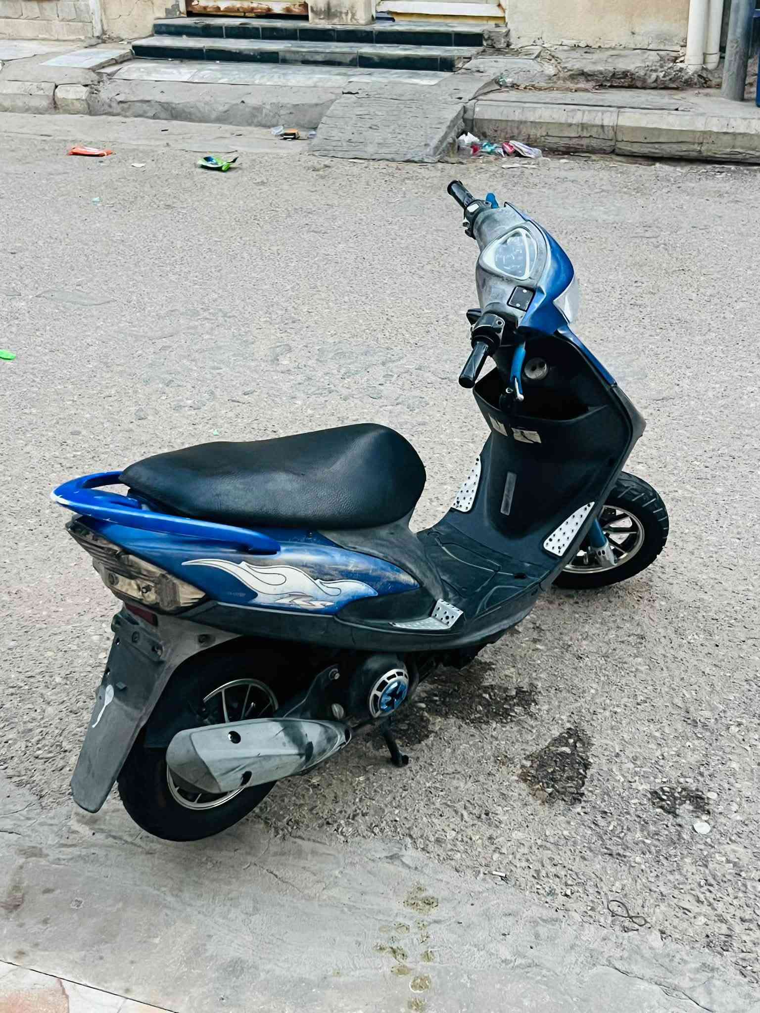 ماكس عدله كفاله عامه لون مميز ختم واحد مال حاويه سعرها1200 وبيها مجال مكان ناصريه سومر ***********
