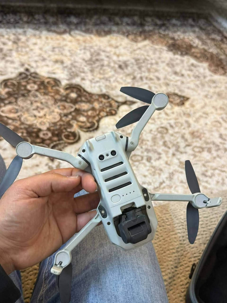 درون Dji min2 للبيع
نضيفه الشراي يتفضل خاص او يتصل 

￼***********
