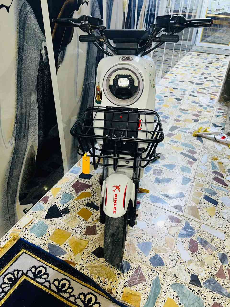 سلام عليكم
دراجه شحن للبيع 
دراجه نظيفة 
كله شغاله 
سعر 400
هاتف 📞 ***********
