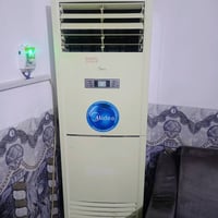 سبلت ميديا 3 طن نضيف شرط فحص تبريد ثلج غاز 22مكاني بغداد    0781737173...