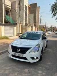 نيسان سني 2020 رقم اربيل الدولي السياره حلوه ونضيفه بدون قطره صبغ  فقط...