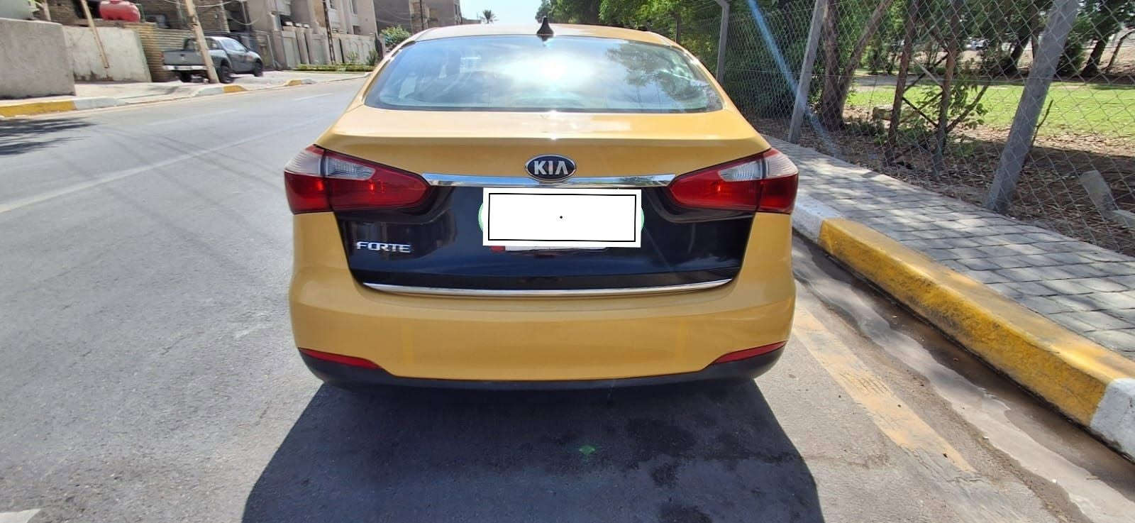 كيا فورتي 2015وارد امريكي الحادث دعاميه امامية فقط الباقي مكفول ليبل واحد صور الحادث بالمنشور مواصفات نص فول مكينه 1800دوش ماشيه98السياره جديده جداً وجاهزه من كلشي السعر 98وبيها مجال العنوان بغداد الامين الثانيه رقم الهاتف ***********
الثانيه

نص مكتوب في الصور:
- يُرجى إدخال النص