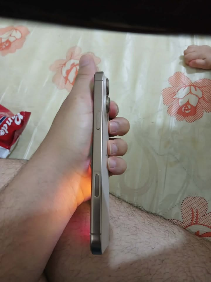 16 pro max 
بطارية ٩٠  

١.٢٠٠ قفل 

عنواني صلاح الدين 

***********
