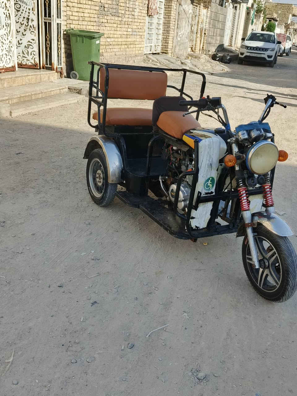 السلام عليكم ستوته للبيع مكاني حي الحسين الجديد السعر 850 وبيها مجال***********
