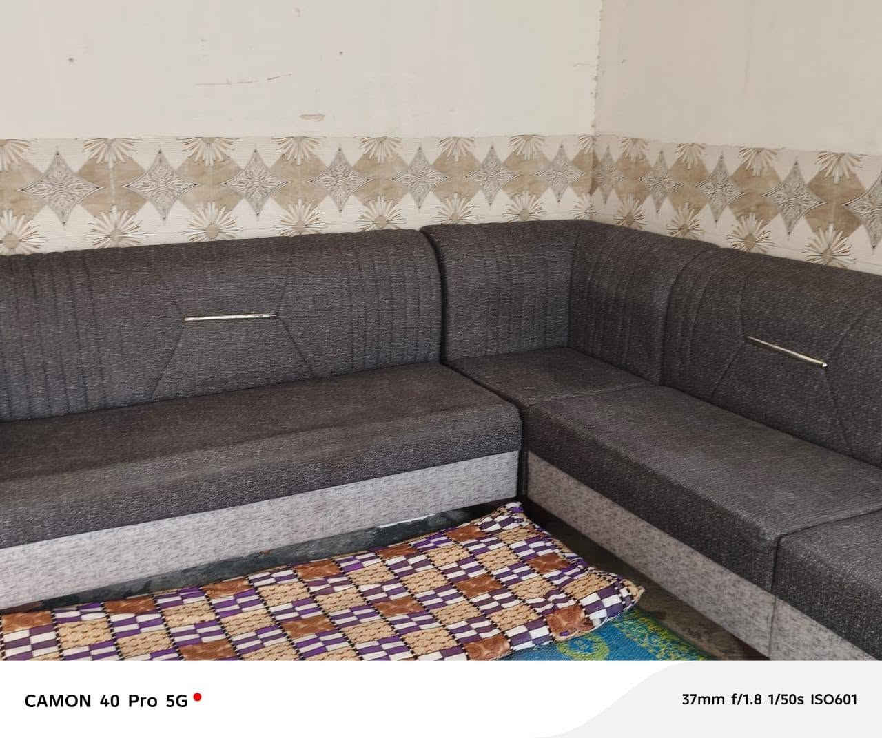 السلام عليكم تخم قنفات للبيع خمس مقاعد نص ديوان استعمال قليل نضيفات ومرتبات  مستعجله عله بيعتهن العنوان كربلاء السعر 200 وبيهن مجال لل استفسار اكثر اتصل عل الرقم ***********
