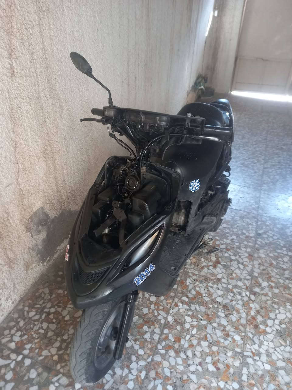 سلام عليكم دراجه ماكس شغاله هندر واحد مكينته ناعمه تخبل شلعه فول دراجه بلاديه تفيدك للشغل للبيت للدوام وين متريد اطلع بيهة أوراقه كامله سعرهة ١٢٥ مكاني بغداد العبيدي رقمي ***********
