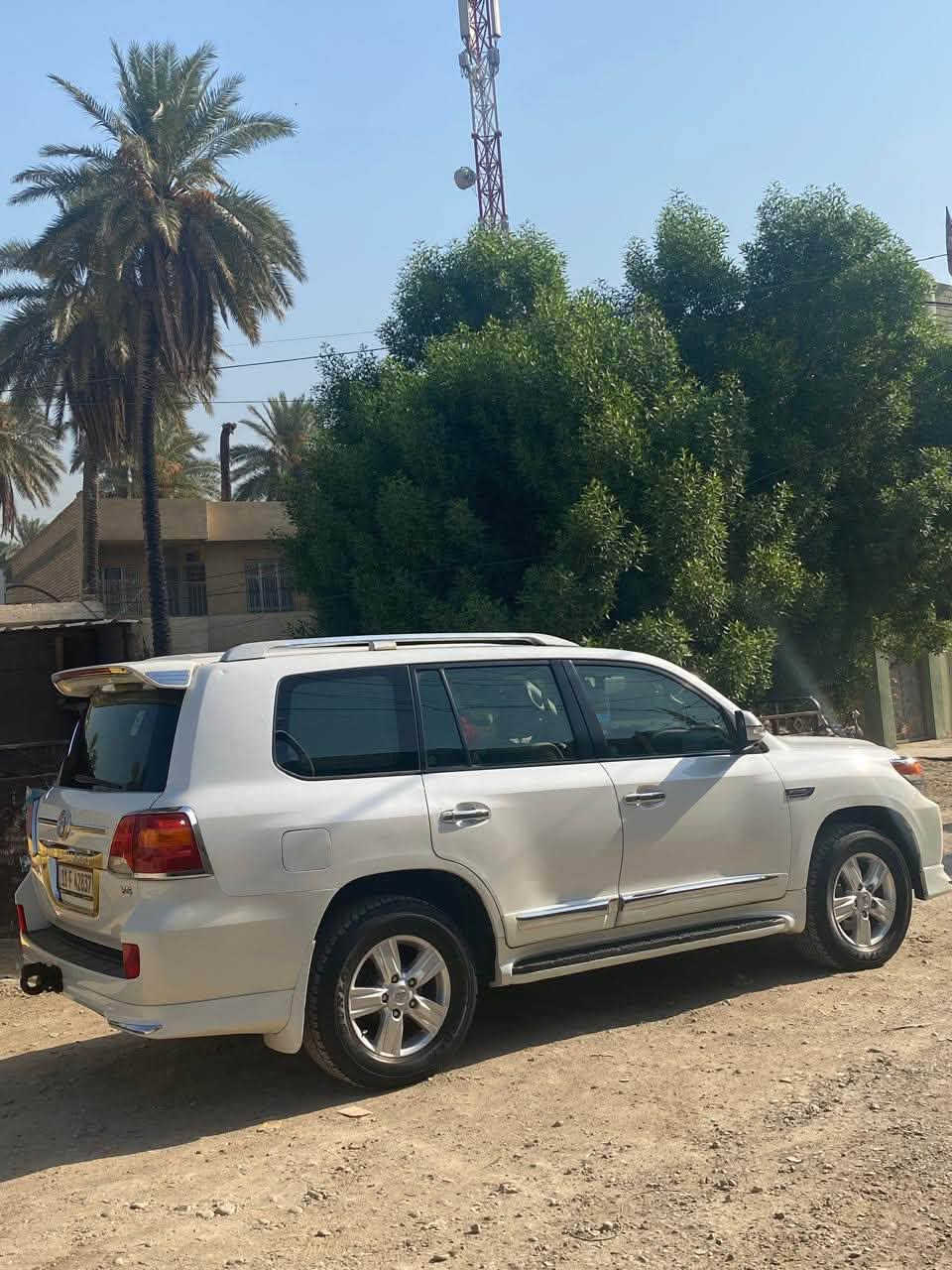 لاندكروز • ٢٠٠٩ • رقم بغداد