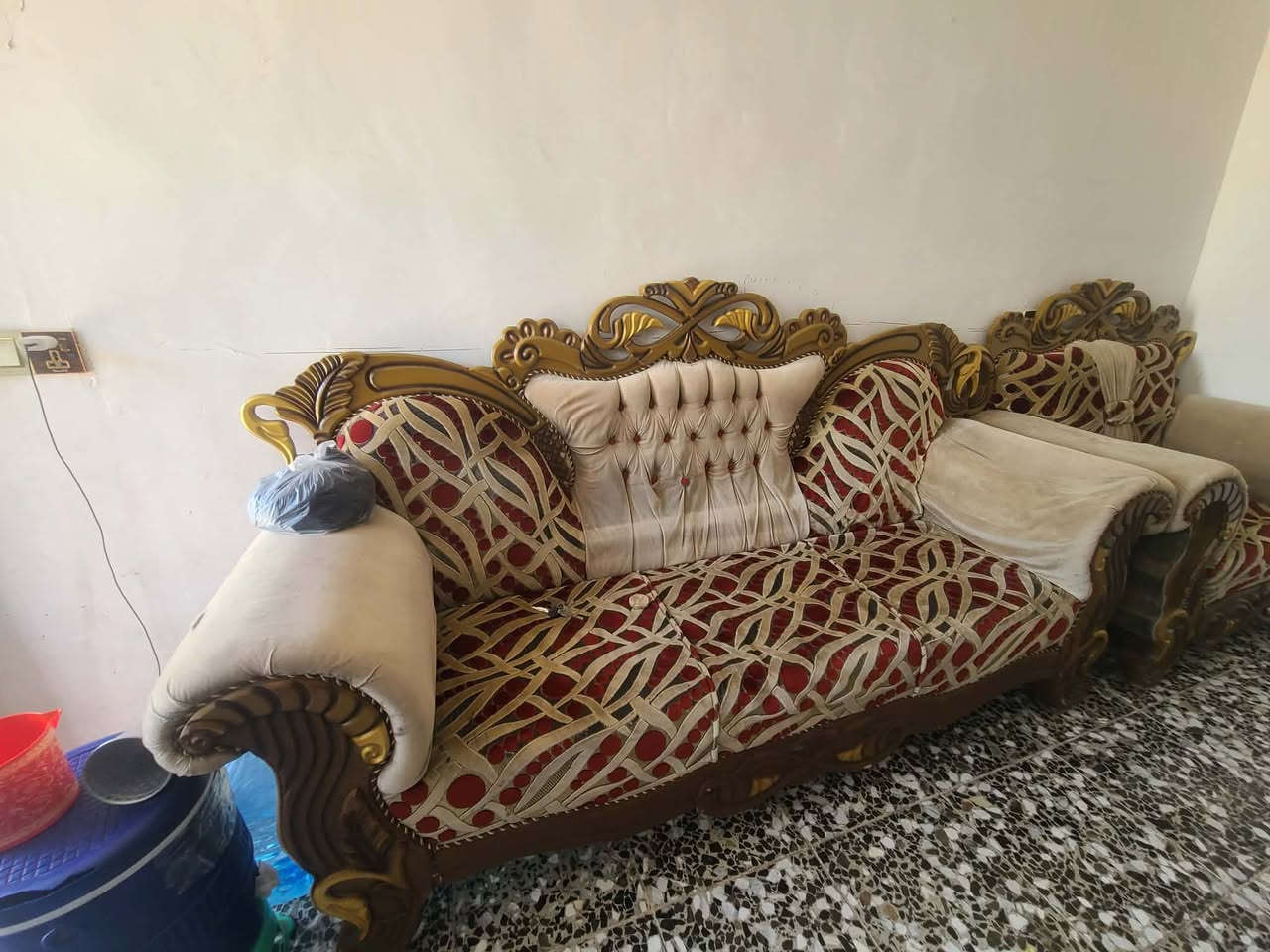 طقم ١٠ مقاعد • مدينة الصدر