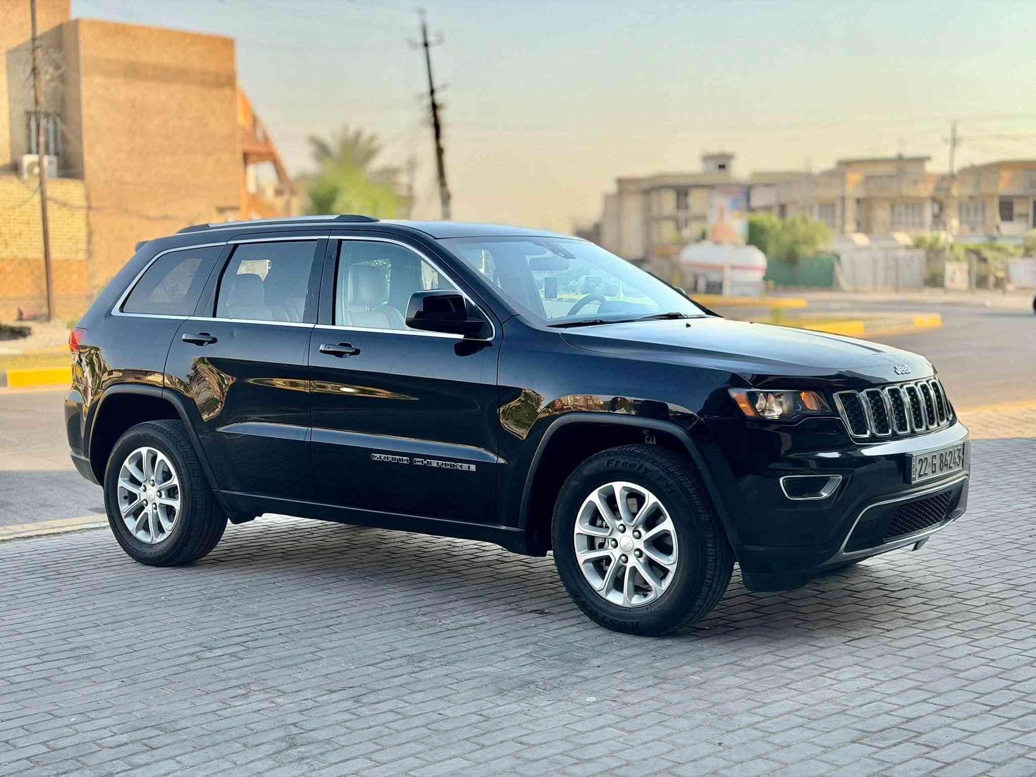 السلام عليكم جيب لاريدو 2021 رقم اربيل تحويل او وكالة مباشر معروضة(( 188)) وبيها مجال بسيط 
كير مكينة كفالة من الفتح  حدادية تخم تاير تبريد سياره جاهزه مابيها اي نقص 
المواصفات: 
رادار امامي 
شاشه الحجم الكبير تدعم نضام ابل كاربلاي واندرويد 
حساس خلفي امامي
رادار جانبي / يمين & يسار 
بصمة تشغيل عن بعد
شاشة كبيرة 
كشنات جلد  ابيض 
ستيرن تحكمات فول & تدفئة ستيرن
المحرك / 3600 
صندوق كهربائي 
دمام خلفي
وبعد بيها هواي مواصفات 
حادث السياره قطعتين فقط بدون دواخل الحادث مع المنشور 
مكان السيارة / بغداد 
للاستفسار***********
