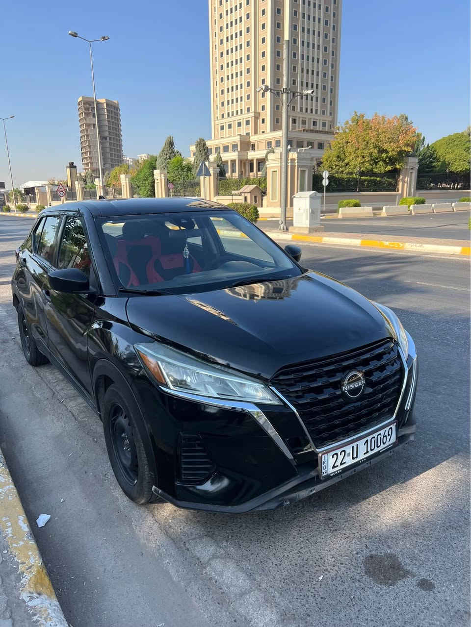 نیسسان کیکس ٢٠٢٢ S ٣پارچەی هەیە بۆنیت چامرلغ و دەرکەی سەکن بێژۆرێ    پەرەشوتی شان و سوکان تەقیوە سوکان سیستەمە چوارتایەی نوێی لەسەرە ٤٤ هەزار میل رۆیشتووە نرخەکەی ١٢٥ وەرەقە و مەجال ژمارەی مۆبایل: *********** أربيل, العراق
