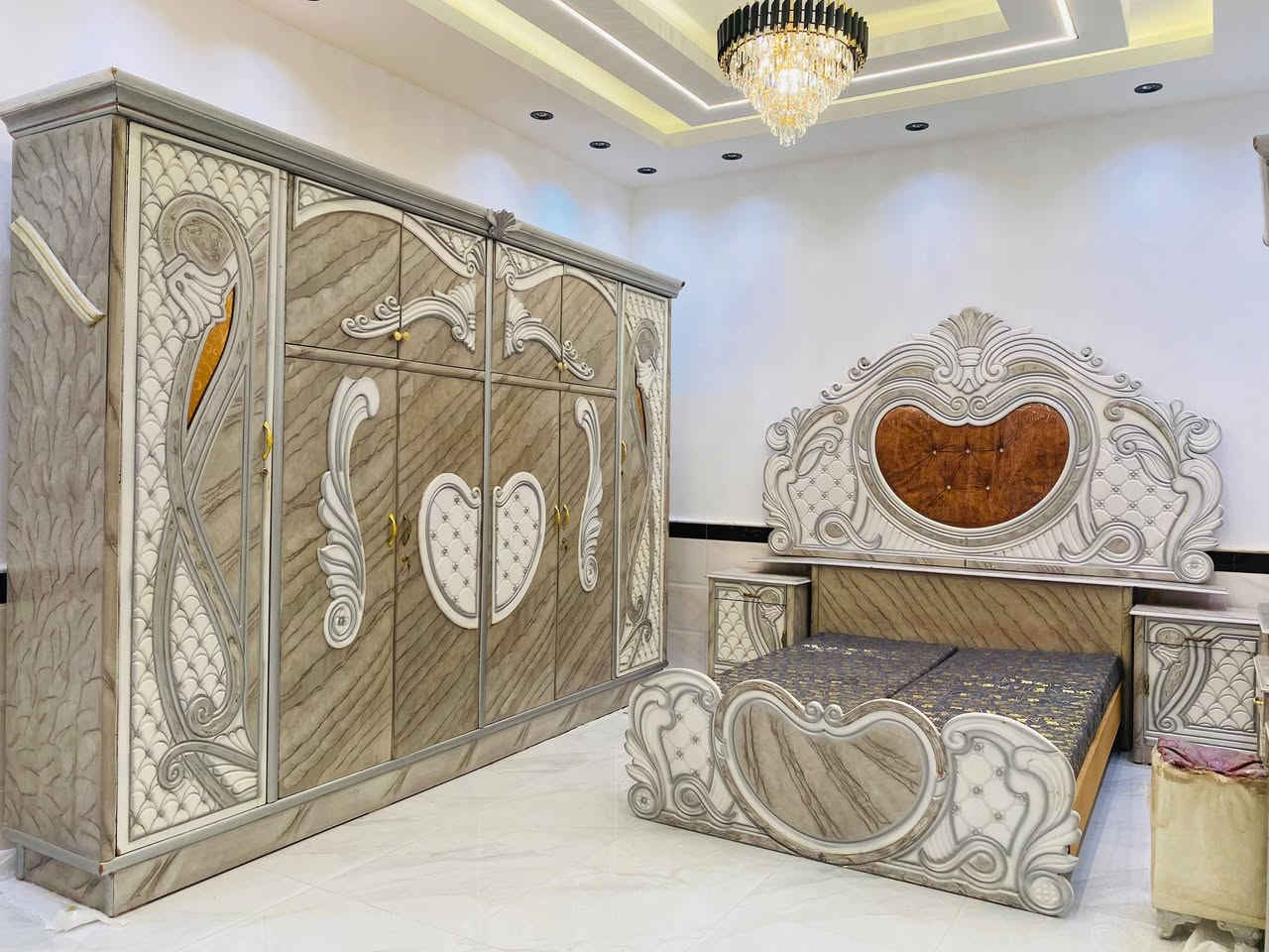 ماشاء الله غرفه نوم عراقي توج تصميم تركي نضافه ميه بل ميه سعر 950 وبي مجال بسيط العنوان رمانه البعبيد مقابل جسر الاستفسار ***********
