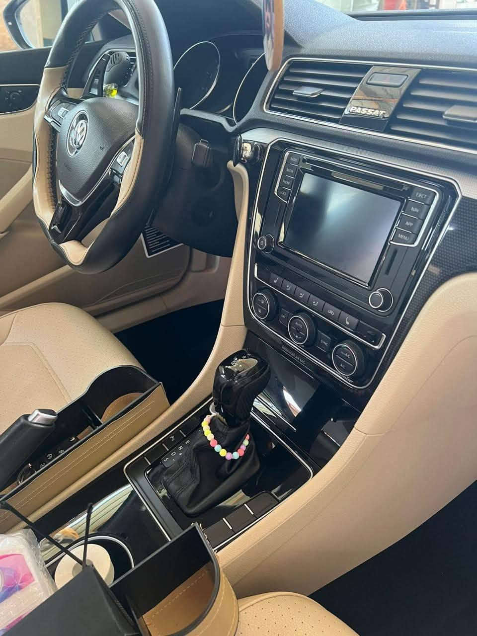 🔥 إعلان استثنائي للبيع 🔥
🚗 فولكس واجن باسات TSI-R-Line موديل 2019 (فول فول - نظيفة جداً ——- استيراد خاص 

📌 المواصفات والتفاصيل:

سيارة ماشي 97 ألف كم.

المحرك: 2000  توربو (قوة وأداء عالي).

الكفالة: كفالة عامة وشرط خالية تماماً من الصبغ الشخط تعديل البارد  ورصعات المكينة.

الرقم: أربيل (جاهزة - شرط تحويل -تاير- ودهن جديد ششرط ألف دينار ما تصرف عليها)

✨ الإضافات المميزة:

رياضي متكامل + لايت زنون أمامي + مواصفات TSI-R-Line معروف

حساسات أمامية وخلفية + تشغيل عن بعد

+كشنات تدفئنة

نظام صوتي راقي + بصمات شركة عدد 2.

رادارات نظام فتل وتحديد مسار.

داخلية أنيقة بلون ملكي مميز مع لمسات كاربون فايبر أصلية.

السيارة على وضع الشركة بالكامل

💰 السعر: (210$ بي مجال ) 

📍 مكان السيارة: كركوك

📞 للاتصال والاستفسار: *********** (يرحم والديك، إذا ما عجبك الإعلان أو السعر، صلي على النبي واترك كلمة طيبة، والخير لمن تصير من نصيبه)
