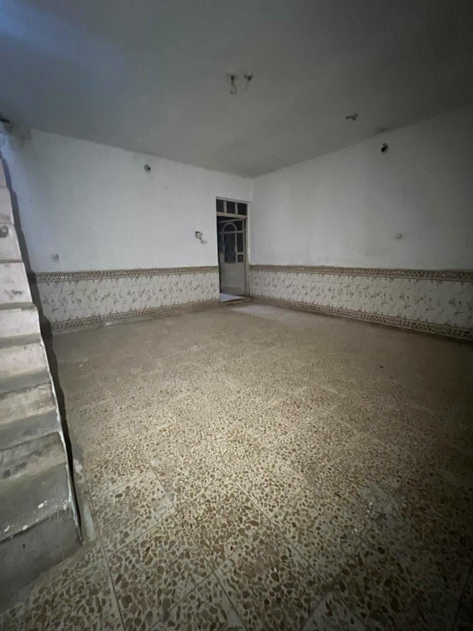 بيت للايجار النجف حي ميسان قطاع 24 مساحه 120 متر يحتوي على غرفه وصاله واستقبال ومطبخ وصحيات 

سعر الايجار 275 الف واصل ماء وكهرباء 

للاستفسار والمعلومات الاتصال بنا 

***********
#بيت_للبيع
#عقار_للبيع
#عقارات_الكوفة
#الكوفة
#بيت_في_الكوفة
#بيع_عقار_الكوفة
#بيت_تمليك
#فرصة_استثمار
#بيت_جاهز_للسكن
#عروض_عقارية
#بيع_مباشر
#الكوفة_عقارات
#منزل_للبيع
