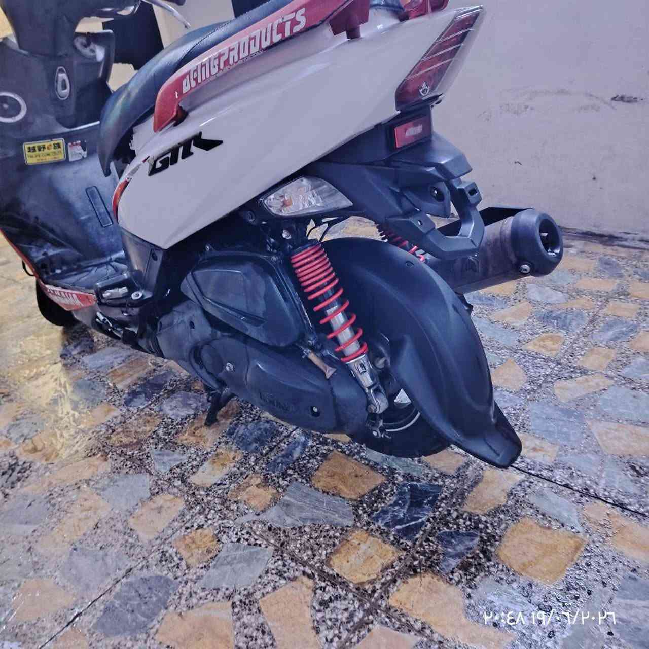 مرخصت ابو الكروب دراجه جيتي ار حلوه وا نضيفها مكينه مجفته اوت البارحه جفتها 650 وا بيها مجال مكاني بغداد البلديات ***********
