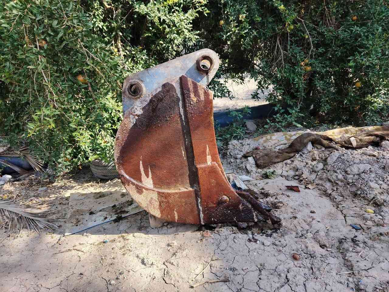 للبيع كيله حجم 40  JCB العنوان كربلاء للاتصال ***********
