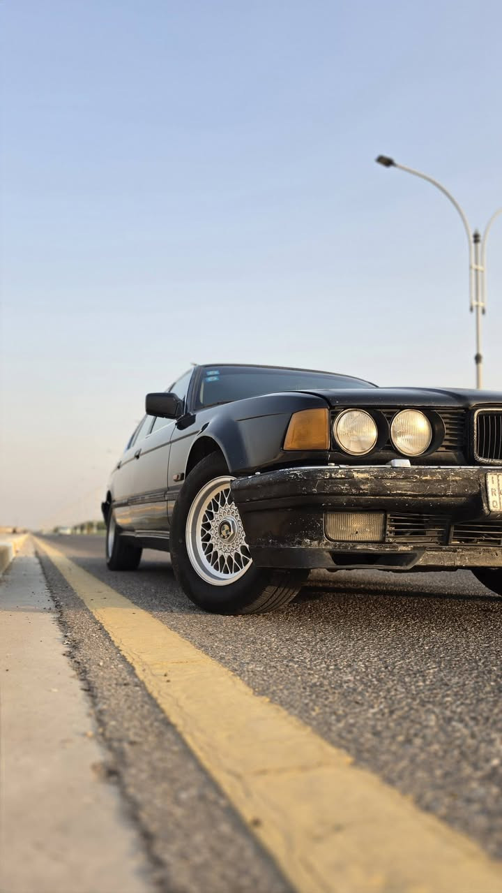 بي ام دبليو 744i • V8 • رقم بغداد