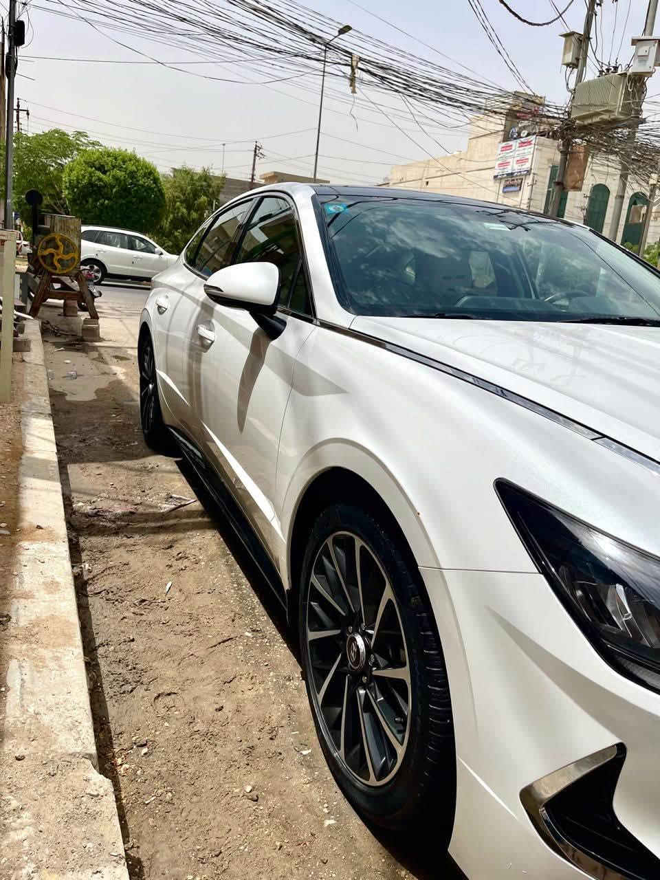 سوناتا خليجي. 2022
ماشية 34 كفاله السيارة جديدة 
محرك 2500 تنفس طبيعي المرغوب 
كراسي كهرباء 
تشغيل عن بعد 
بنورما 
وضعيات قيادة 
حساسات 
كامرة 
دشبول لونين 
تحكم ستيرن 
اشاير بلمري 
تبريد قطعتين 
بصمة 
رقم بغداد الاستفسار 
***********
مكاني كربلاء
