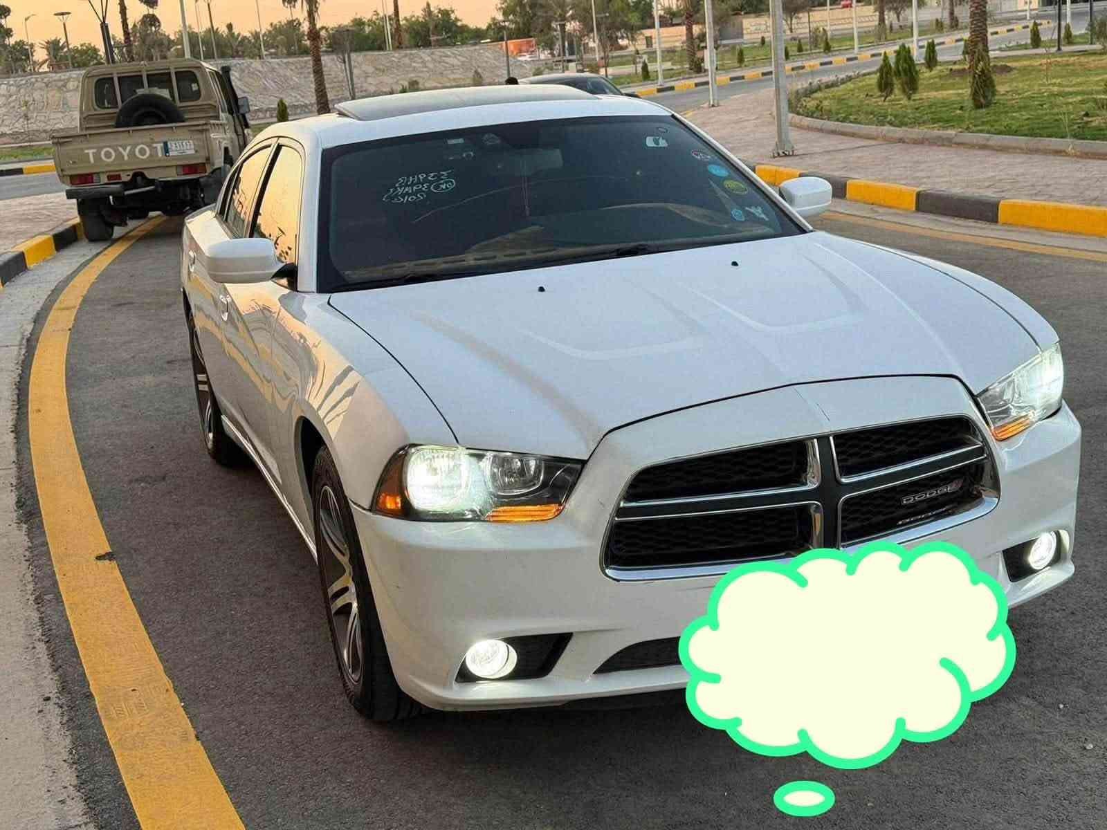 جارجر 2014خليجي
بأسمي رقم بغداد 
سياره جهازه ع آخر حبايه 
ما مشتغله خط 
***********

