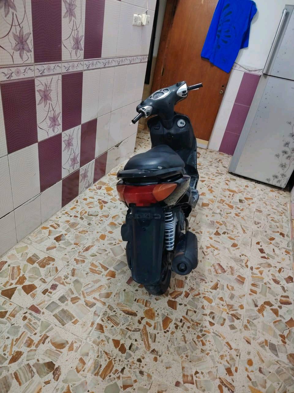 السلام عليكم سكنس نثية لبيع درجة حلوة ونضية الدرجة كاملة مكملة مكينة نضيفة للعنوان بغداد حي اور الاستفسار ***********وتساب السعر 450وبيهة مجال