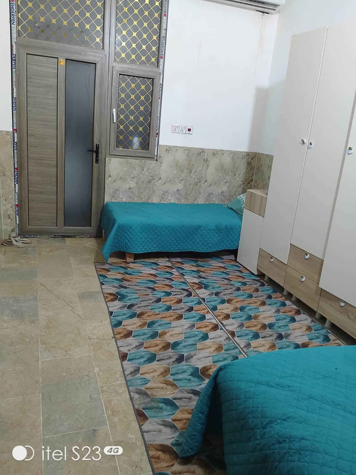 بيت للبيع حي السيدة زينب طابقين بناء حديث 140 متر 5 غرف بيت جاهز فقط غرفتين يحتاجن بياض 
السعر 180 مليون وبي مجال مطلوب اسكان 40 مليون تسديد 200 الف بالشهر 
***********

نص مكتوب في الصور:
- itel S23 4G