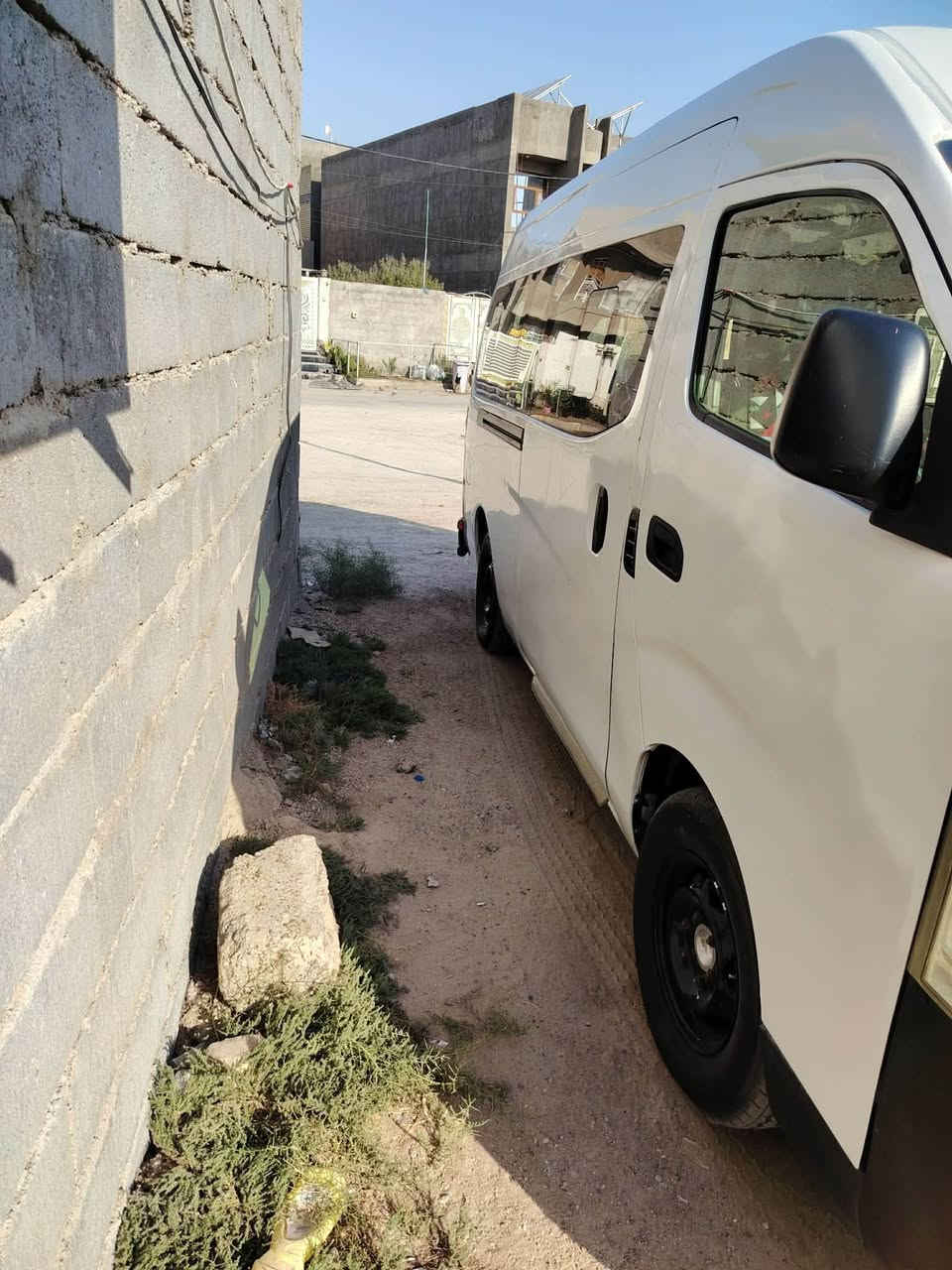 للبيع او مراوس جنبي عاليه نضيفه
