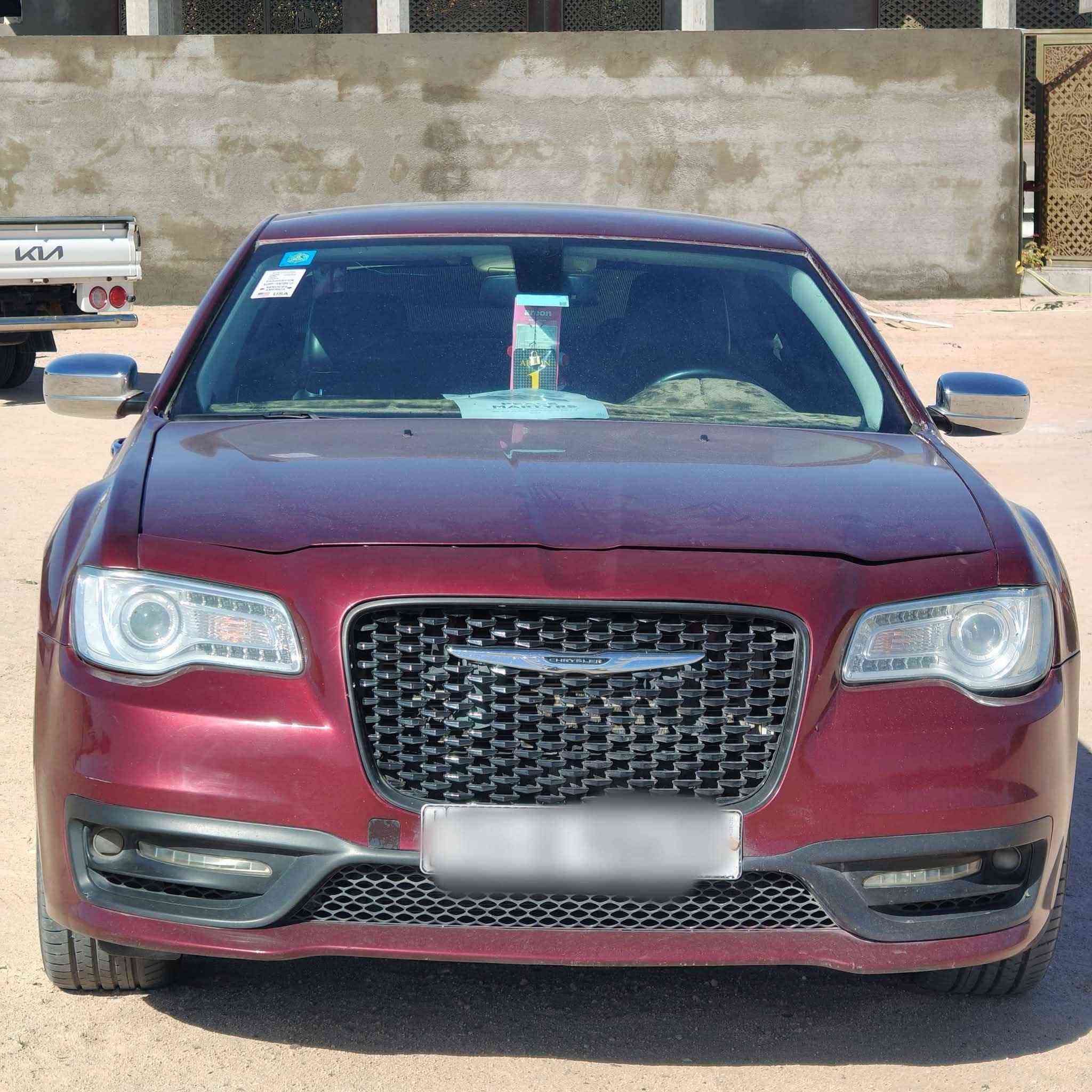 السلام عليكم سيارة اوباما موديل ٢٠١٦ بصرة بأسمي لون موديها اصل ١٦ مميز كرزي مكينه ٣٦٠٠ ضربتها جاملق أمامي كشن كهرباء تبريد تدفئه ويل عنكبوت فضي كير ماوس داخل جديد بدون خدوش مابيه شخوط ولا رصعات بيه  صبغ  اربع قطع حدادة ميه بالميه تبريد تدفئه تخم تاير السيارة  مكان السيارة البصرة خور الزبير السعر 180 وبيها مجال قليل التواصل على الرقم ***********
مكلف بالنشر الزبير, البصرة
