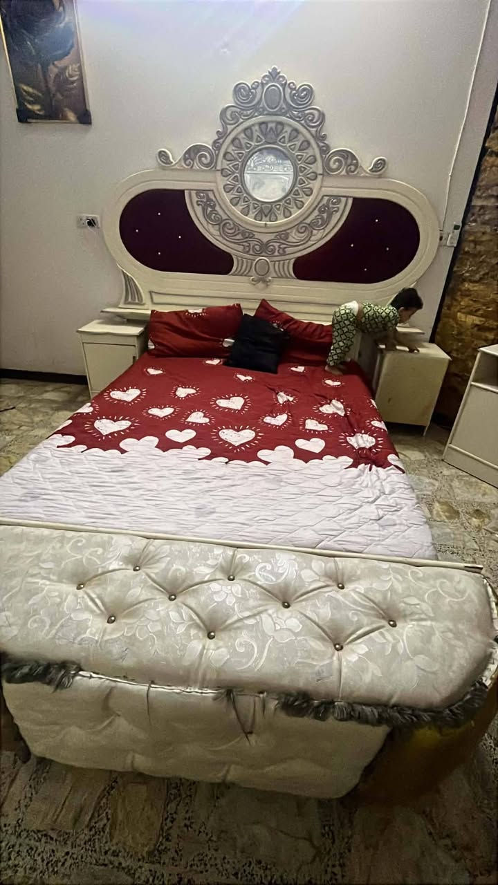 غرفه نوم خشب تصميم تركي نضيفه كلش اخت الجديده سعرهاا 500وبيهاا مجال قليل مكان العبيدي
