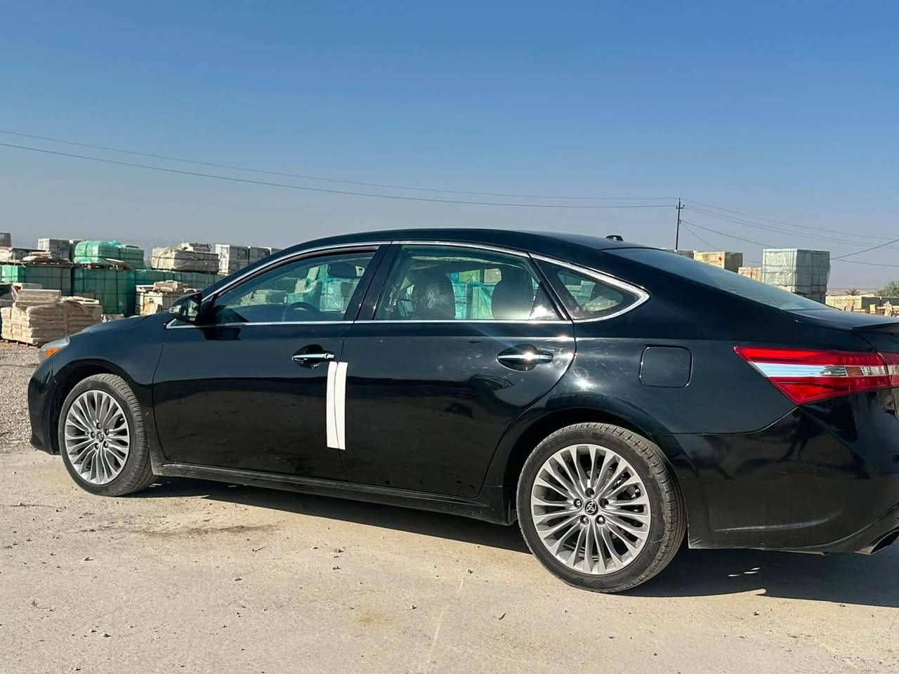 Avalon 2015 
صبغ عام  
مواصفات 
بصمه 
سلايت 
كوشن يتر 
118 mail  
بي داخلي 
رقه م سنوي نوي 
*********** اكر, نينوى
