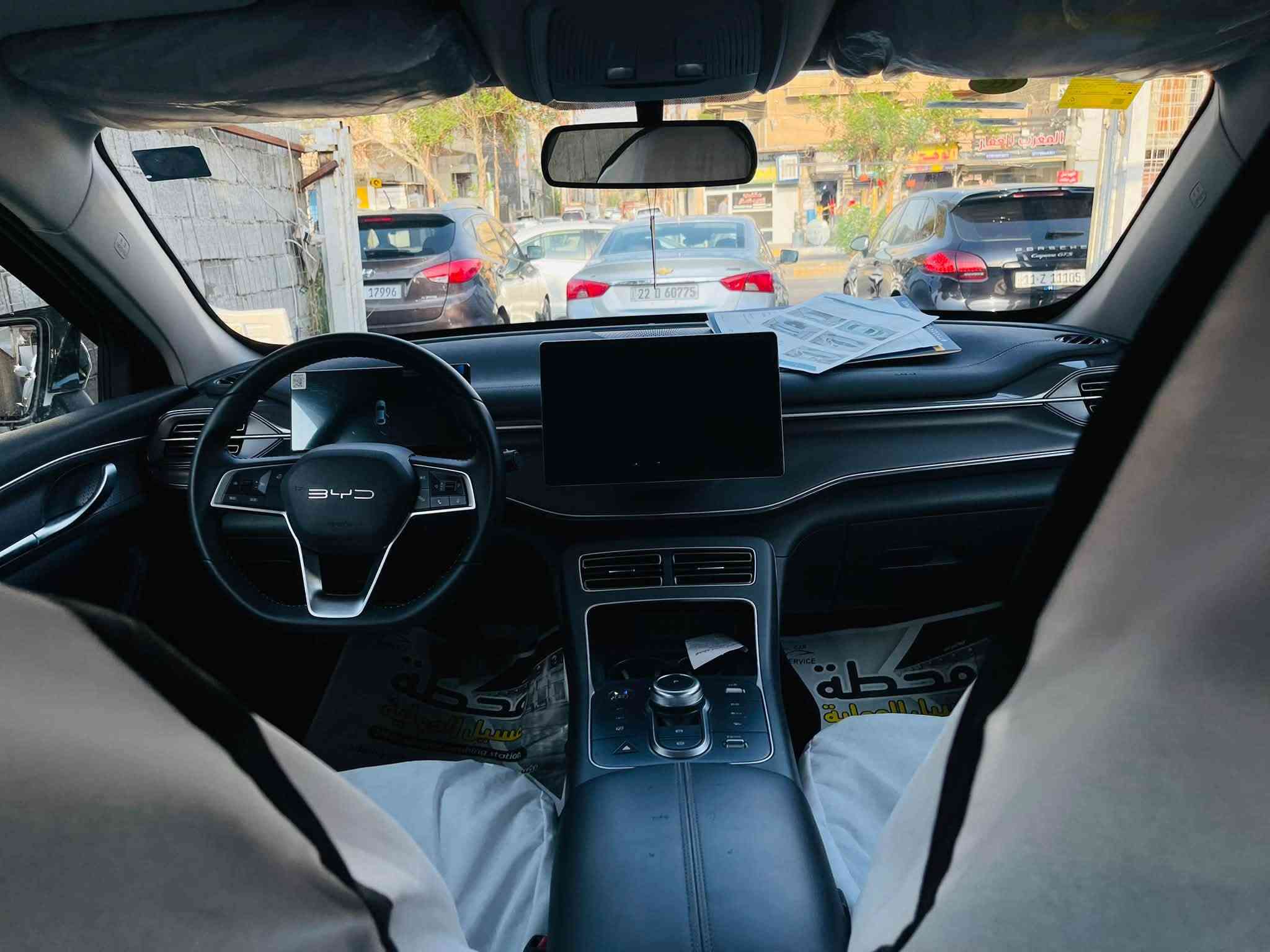السلام عليكم 
للبيع BYD دستروير موديل 2025 فتحة مواصفاتها معروفه السيارة كفاله ممشاها 7800 بيها بس رصعات بصيطة مال شارع السعر 21300 وبيها مجال بسيط 
مكانها العامرية شارع المنظمة 
للاتصال ***********
