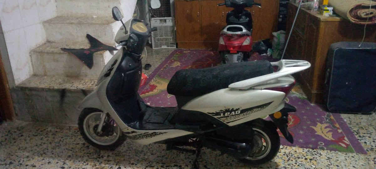 سلام عليكم دراجه للبيع النوع ليدي ياباني السعر 350وبيه مجال العنوان كربلاء طوريج  *********** مكفوله كفاله عامه ما مفتوحه وشكراً
