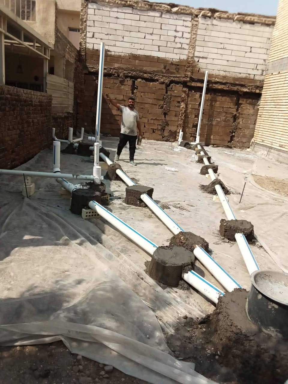 السلام عليكم. تاسيسات صحيه نظام الحديث كهرباء وماء ومجاري ونظام تقطير السبالت 
وكوادروخلفات بناء ونجاره بيوت***********
***********
