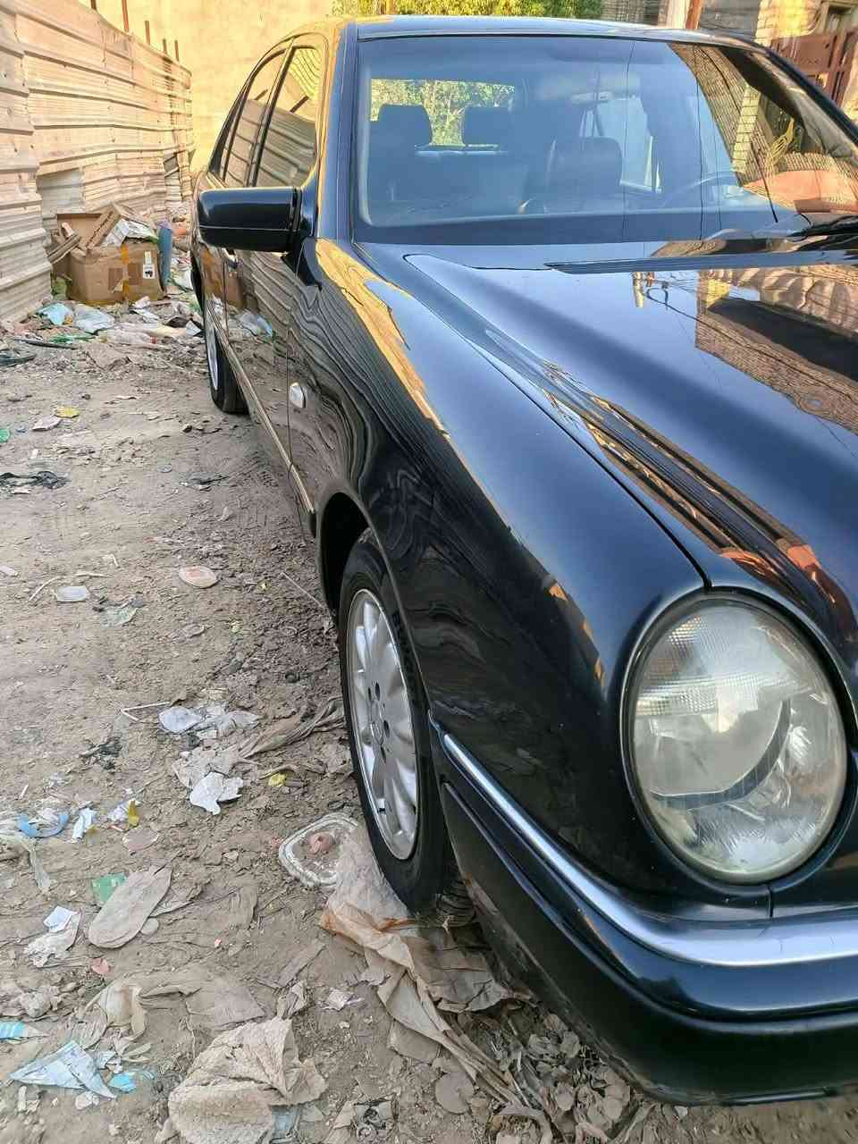 السلام عليكم للبيع مارسدس ام عيون موديل٩٧
فول مواصفات 
5تجاوي كراسي جلد كهرباء ذاكره ميموري سلايد تدفئه تبريد شغال تخم تاير كله جديد صدر جديد كهربائيات كله شغاله لايت زنون عالي ناصي 6ايرباك شاشه عطال جام كهرباء حساس كروز سرعه سياره مصبوغه الجماليه رقم بغداد تبريد شغال مكاني بغداد السعر (65) هاتف الاستفسار اكثر ***********
