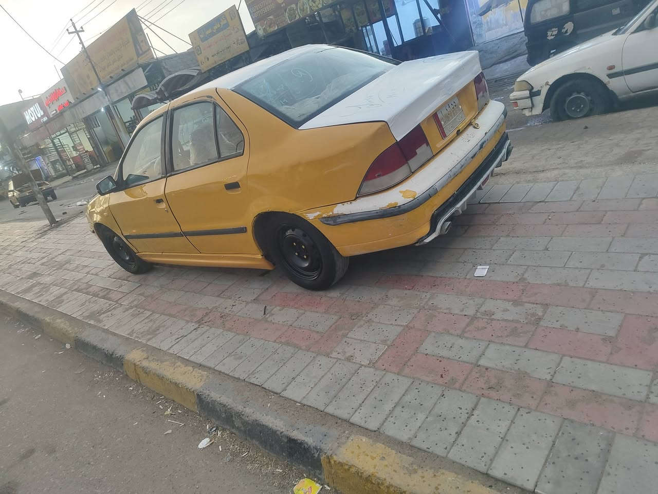 سمند • ٢٠١١ • ابو صخیر