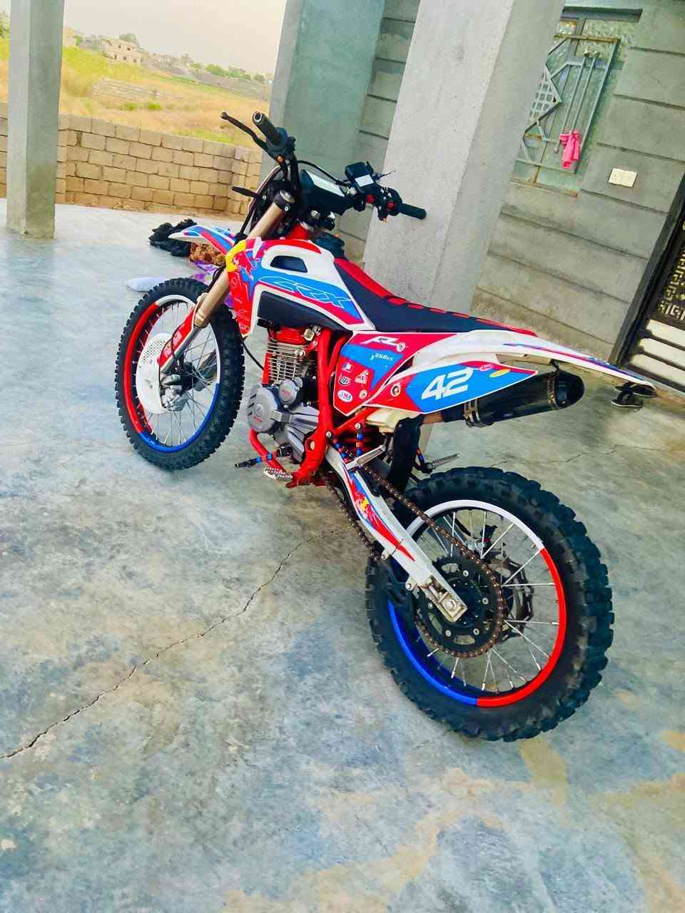 السلام عليكم
قفاز crx
 
موديل 2025

محرك 350شرط ما مفتوح 

كهربائياته كلها شغاله 

صالنصه جديده 

تواير جدد 

نشاط فول 

سلف شغال ما يعوزه كلشي

المكان قريت العيثه 

***********

يرحم والديك اذا مو شراي لا تبزعني وتضل تعامل
