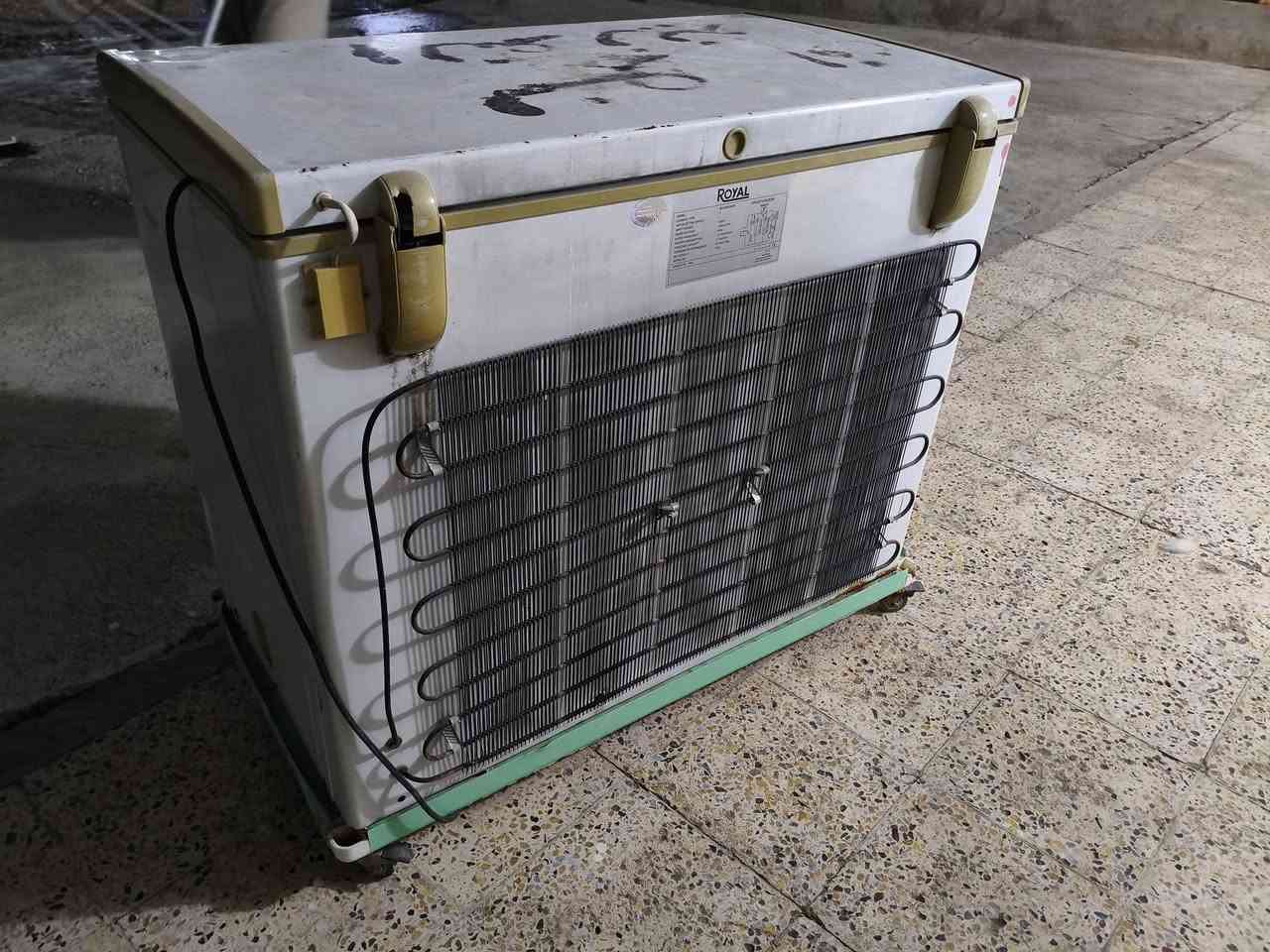 مجمدة • للبيع • السعر عالرقم
