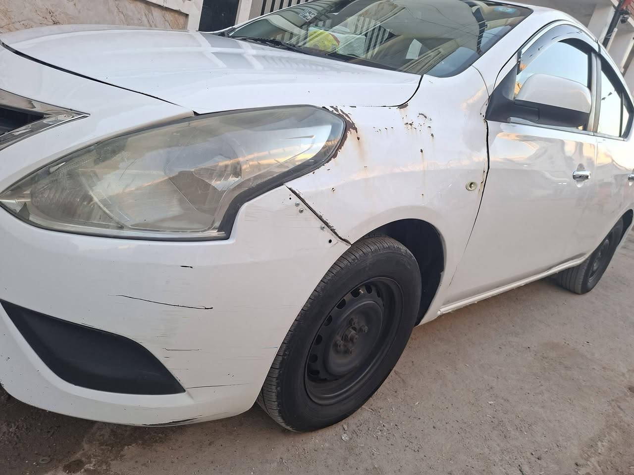 سلام عليكم
نيسان سني 2019 رقم بغداد الجديد تحويل مباشر
محرك كير تبريد  تخم تاير جاهزة 
بس البدي بي طخات و٣قطع صبغ اماميات يعني جاملغات وبنيد
بدون دواخل يعني شواصي لغود مكفولات 
السعر ٧٨$ وبيهه مجال جدا بصيط مكان بغداد الدورة
رقم تلفون ***********
