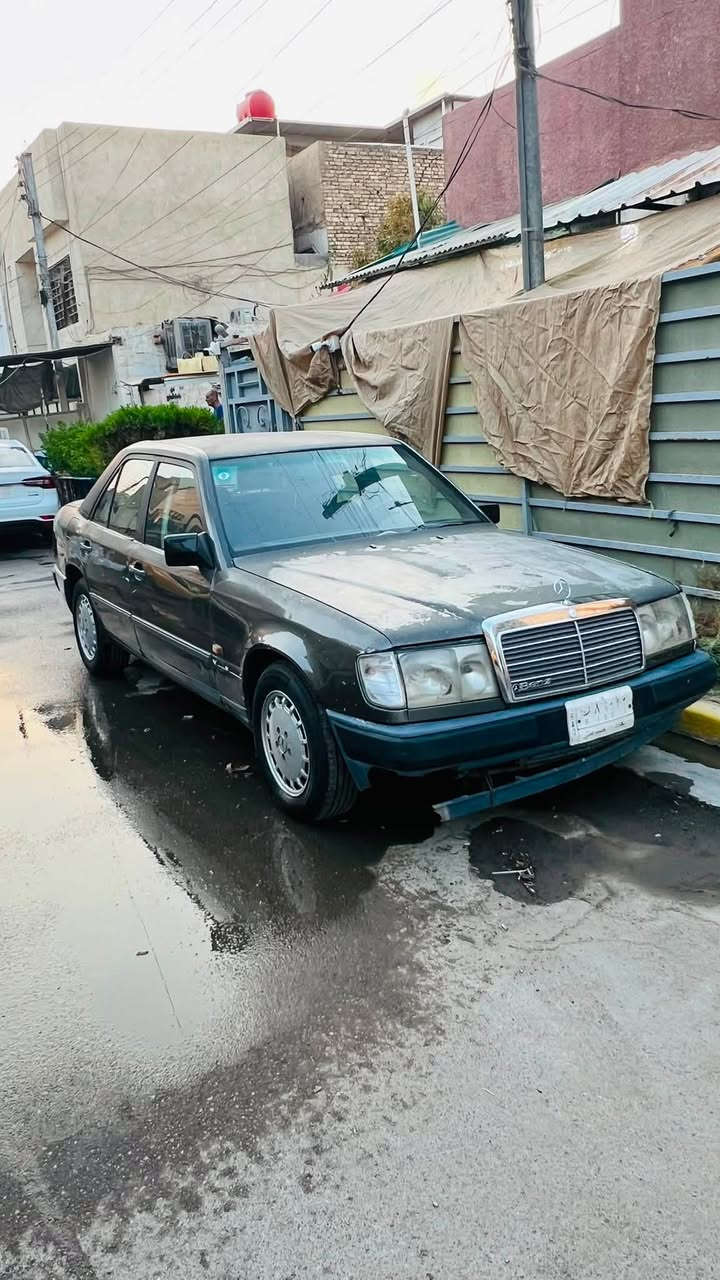 سلام عليكم مارسدس دب للبيع مكينه وكير بلاديات 
السعر 45 وبيه مجال مكان السياره بغداد حي العامل
‭***********‬
