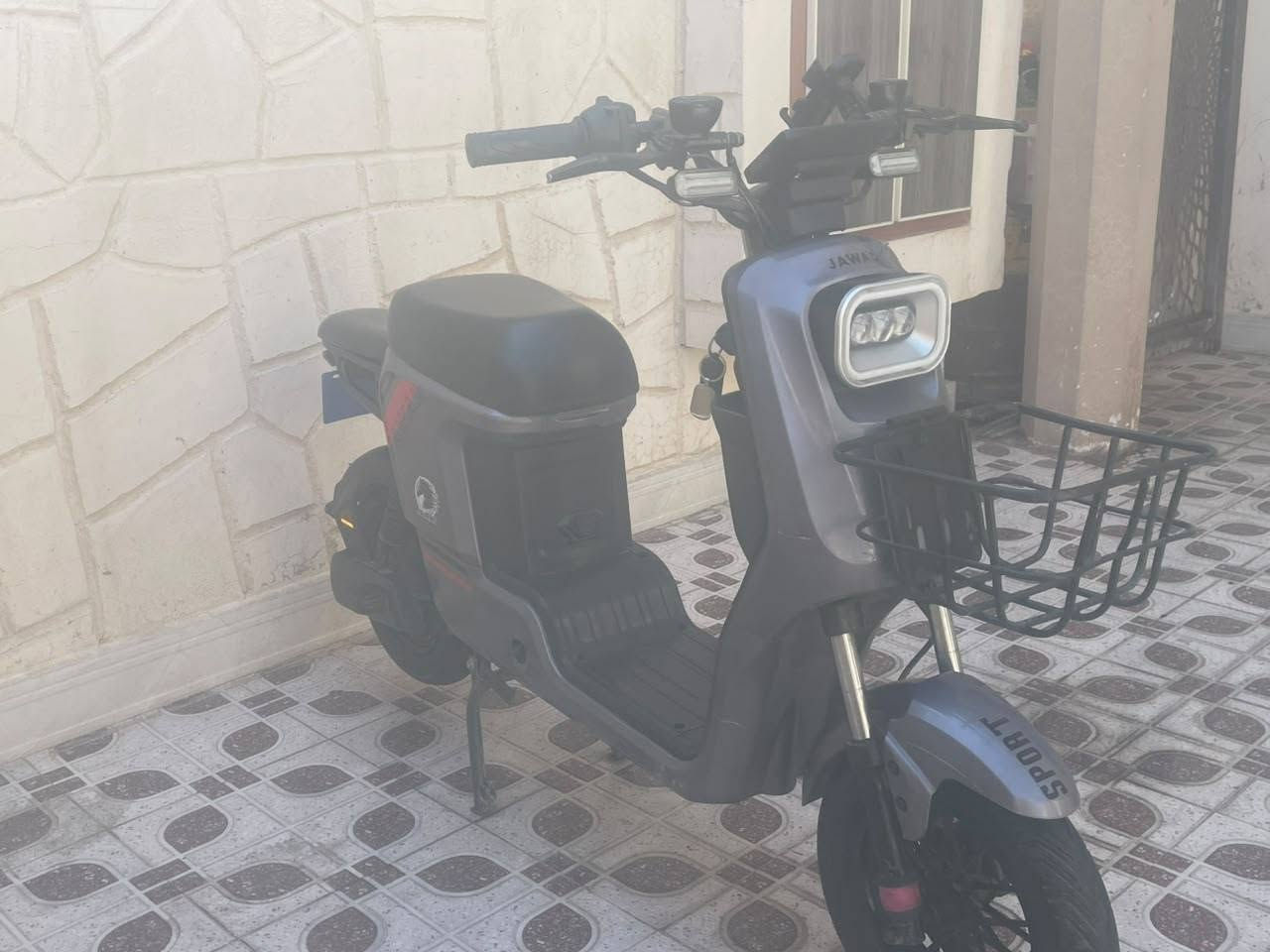 السلام عليكم دراجه شحن R10.2026 جديد ع الساحه
للبيع..

 دراجه تايرات بل شرط بطاريات بل شرط غراضه كله من مرايات و الكشن الورة موجود كله 2سويجات وبي تشغيل عن بعد شاحنه مالته موجوده  العيب الوحيد الي بل دراجه السكليتر مكسور بس هوه يشتغل بس مكسور والبقية بريكات بل مكان دراجه ماصار 3اشهر من ماخذه بس توازيت أبيعها وله كلشي مابيها (سعر 425وبي مجال)

العنوان كركوك 

رقم

***********
