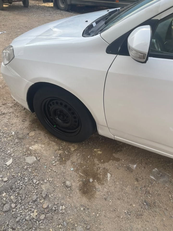 بي واي دي • ٢٠١٣ • مكاتبه