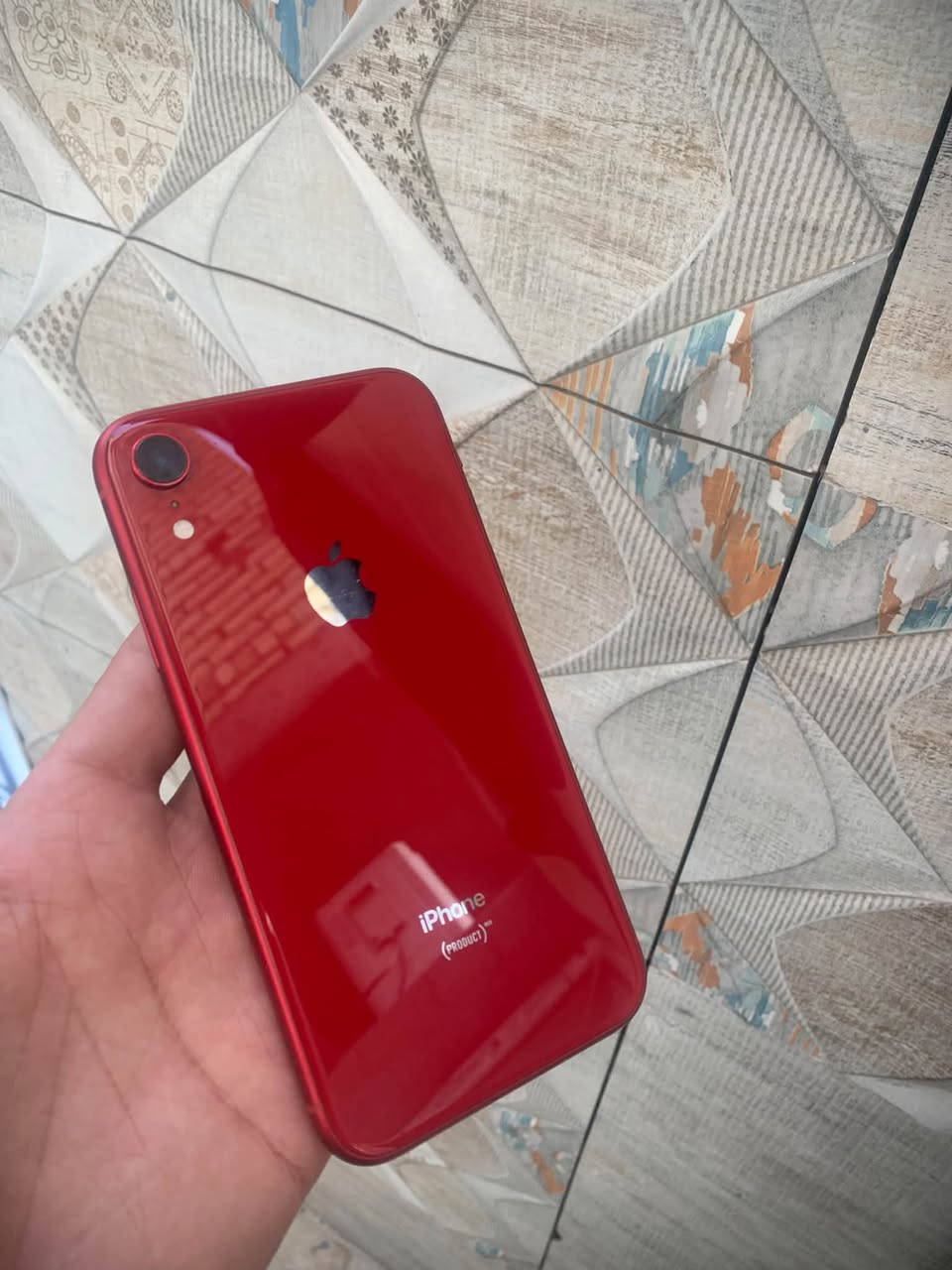 آيفون XR • ٦٤ جيجا • أحمر