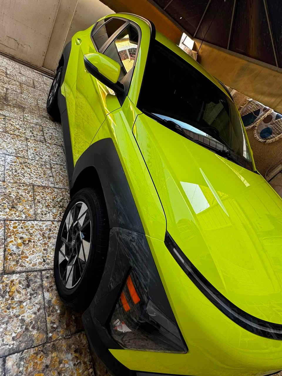 السلام عليكم ورحمة الله

للبيع هيونداي كونا 2024 وارد امريكي
فئة SEL HTRAC (دفع رباعي AWD)، سيارة نظيفة جداً
✅ محرك 2.0 دوش
✅ جير أوتوماتيك IVT
✅ دفع رباعي HTRAC
✅ شاشة عدادات 12.3 إنش
✅ شاشة ترفيه 12.3 إنش
✅ Apple CarPlay و Android Auto
✅ تشغيل بصمة + دخول ذكي + تشغيل عن بعد
✅ كاميرا خلفية
✅ مثبت سرعة
✅ المحافظة على المسار
✅ نظام الكبح التلقائي
✅ مراقبة النقطة العمياء
رادار امامي وخلفي
قطعتين تبريد  والتبريد الامامي منفصل
كشن السايق كهرباء
ماشية 69000 كيلو متر قابل للزيادة 
السياره الايرباكات كلها سليمه وليبل واحد 

حادثها فقط شبر بارد بالجاملغ الايمن
بدون رقم وباسمي تحويل مباشر
السعر 165$ 
***********
