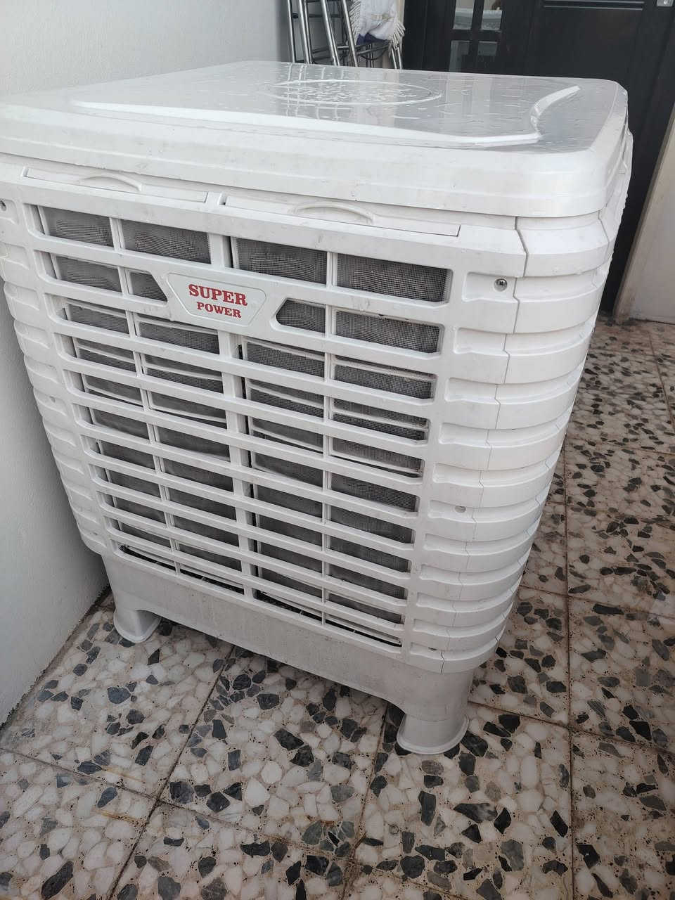مبرده بلاستك للبيع نظيفه مستعمله موسم واحد
3 سرعات وشاشه وريمونت حلفه كارتون
السعر ٢٦٠ وبيها مجال ***********
المكان الجانب الايسر حي الميثاق
