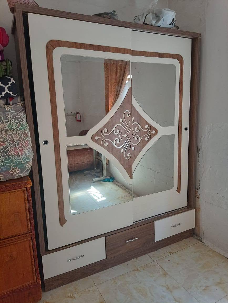 كنتور تركي اصلي سعره 150 مع بوفيه  سعر 70 الرفاعي حي الكرامه ***********
