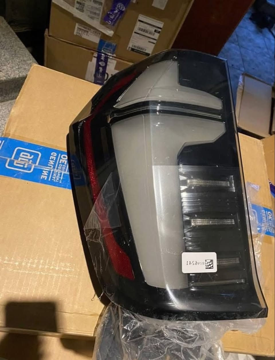 يالله تم وصول غراض 
#تاهو
#جمسي
#كديلاك
جمله مفرد للستفسار الاتصال 
***********
***********

نص مكتوب في الصور:
- OEM PARTS WAREHOUSE