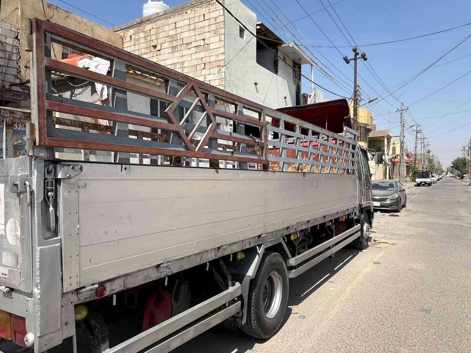 سلام عليكم 
هينو طيره للبيع 
مكينه 70عادي لاتبخير لا تنقيص 
كير اكسل سوبر 
شاصي 6وربع للاخير بعده بلزكه الشركه 
مكان السيارة بلبصره 
مديله 93
رقم بصره 
سعره /175بيه مجال
***********/***********
