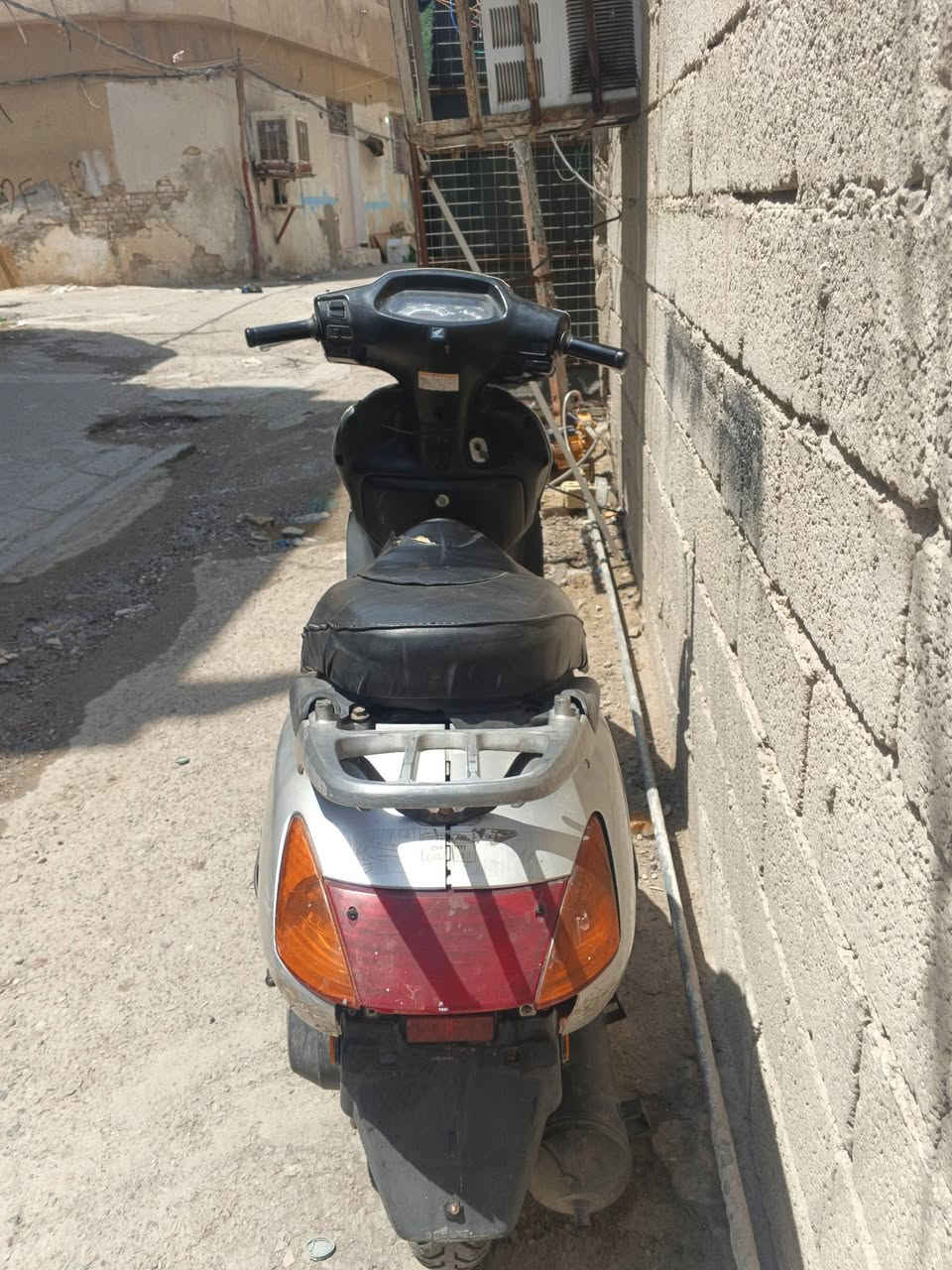 سلام عليكم 
سبيسي يابانية للبيع شلعه فول لانضوح لا تبخير كابريتر اصلي مو تجاري نكره سلف وهندر كهربائيات كامله فقط الكيج مال سرعه ميشتغل 
كيج بانزين شغال وهاي نظافته كدام عينكم 
مكينه مفتوحه مره وحده فقط
السعر 350 قفلها من الاخير متحصل بهيج سعر ابد 
أوراقها موجوده كامله
 قفله من الاخير هل سعر لتعاملني 
مكاني بغداد العلاوي 
***********
