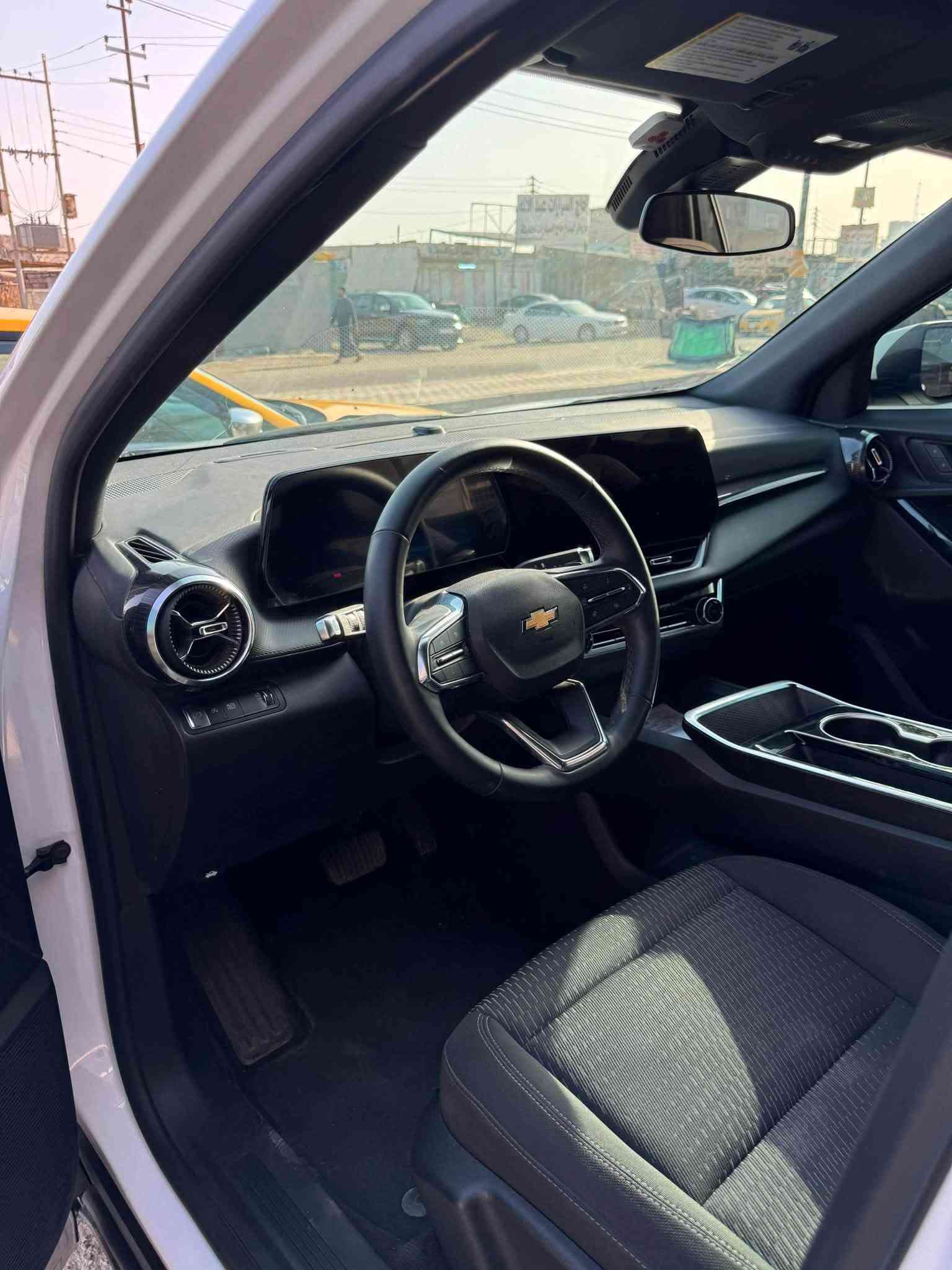 🚘 للبيع | شيفورليه أكوينوكس 2025

Chevrolet equinox LT 2025
🔹 اللون: ابيض 
🔹 الممشى: 18 الف مايل 
🔹 المحرك: 1.5cc turbo 

⭐ المواصفات:
✔️ أضواء زينون
✔️ بصمة أبواب + تشغيل بصمة
✔️ تشغيل عن بُعد
✔️ شاشة كبيرة مع Apple CarPlay
✔️ كاميرات + حساسات + رادارات
✔️قيادة الية + تحديد مسار 
✔️ والعديد من الإضافات الأخرى

🔧 حالة السيارة:

✅ حادث السياره جاملغ وبنيد كما موضح بالصورة وبيها تعديل بسيط باللغد 

💰 السعر:
18900 $
💬 قابل للتفاوض بعد المعاينة

📞 ***********
واتساب / اتصال
