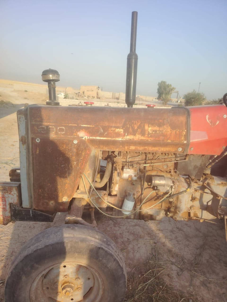 فرگسن 290للبيع تايرات جديد محرك گير اكسل كله شرط السعر 9ونص/***********

