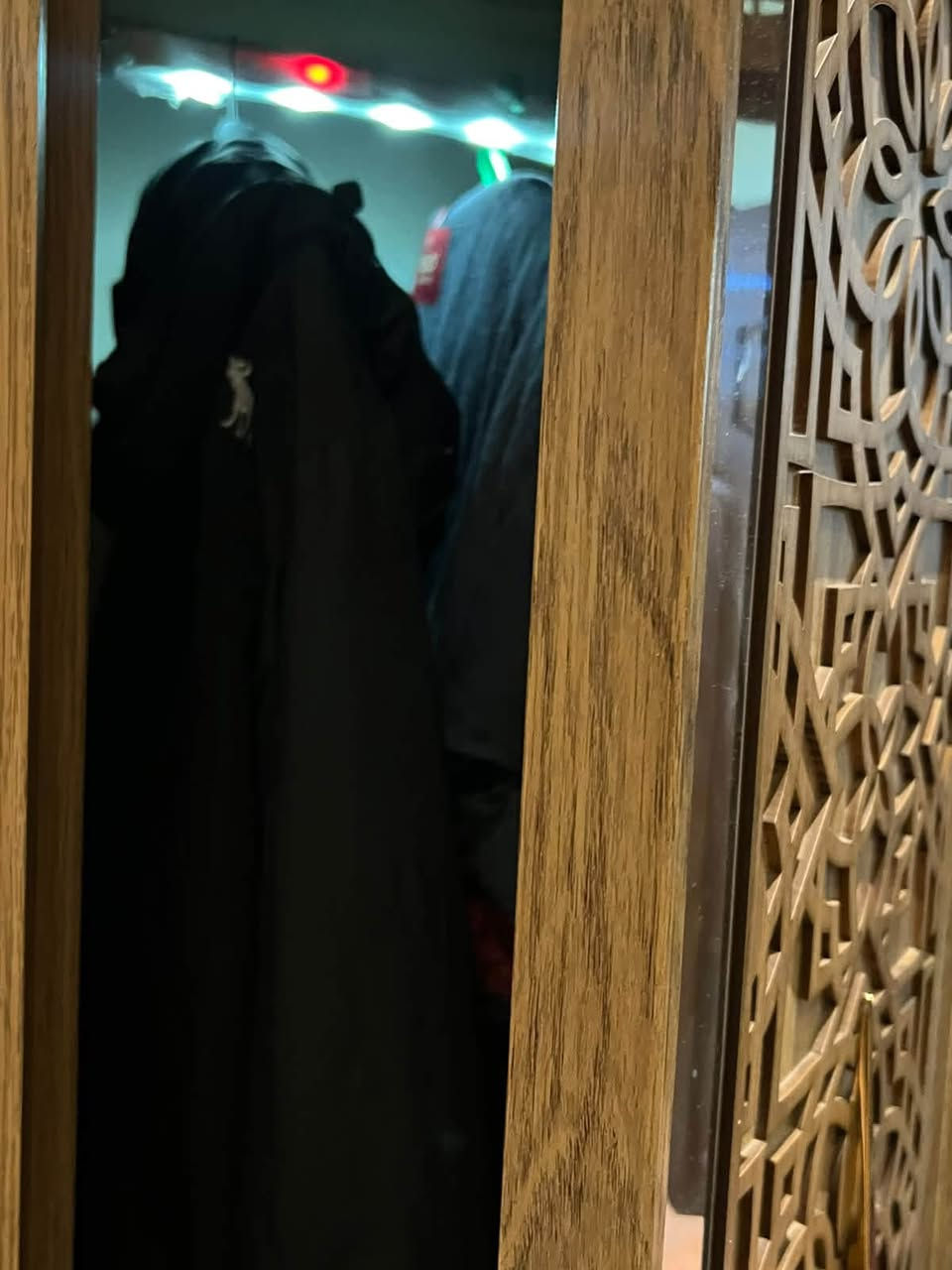 غرفه تركي • ٨قطع • نظيفة