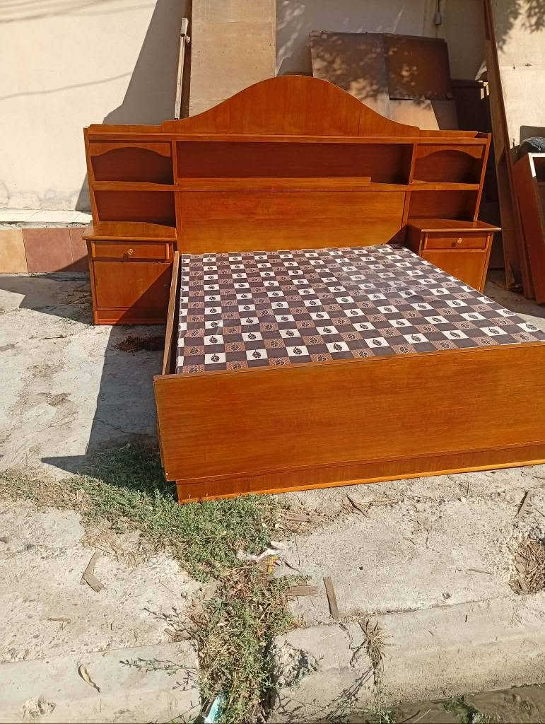 تخت نفرين نظيف جدا السعر ٦٥ للاستفسار *********** موصل, نينوى
